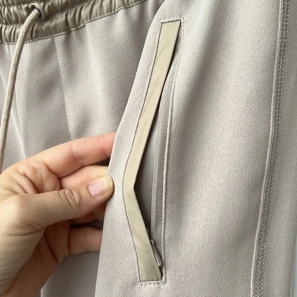 Vince joggers - Picture 4 of 8